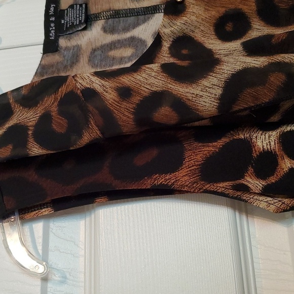 Adele & May Sleeveless Leopard With Sheer Leopard Overlay Size M - Picture 6 of 9